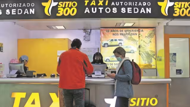 La administración del AICM cerró las cajas de Sitio 300 por adeudos e irregularidades