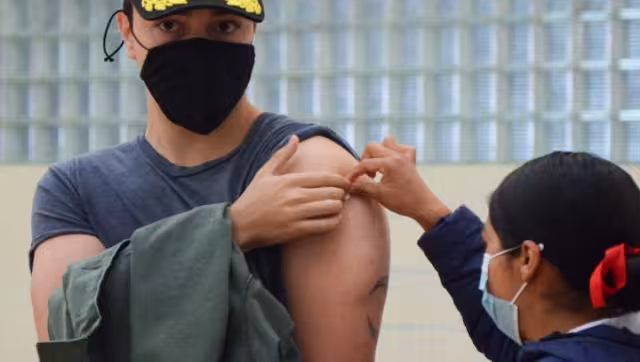 Las personas de 18 años o mas que ya recibieron su esquema completo de vacunación podrán participar. Foto: Cuartoscuro