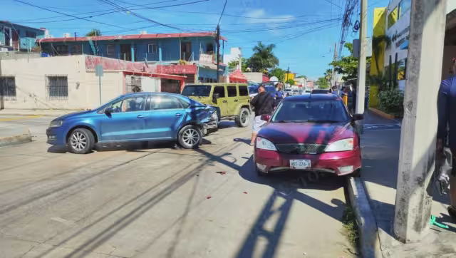 Accidente vial en avenida 55 provoca congestión vehicular en la capital