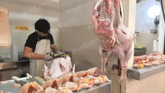 Gallinas y pollos frescos, alternativa ante la crisis económica