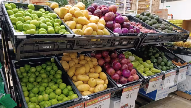 Señalan que las frutas y verduras que pueden costear no alcanzan para toda la familia