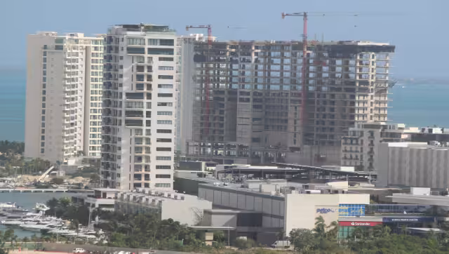 El auge está apuntalado por las megaobras federales, como el Puente Nichupté, el Tren Maya y la renovación del boulevard Colosio