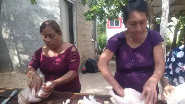 Dominga Un Canul, originaria de la población de Calotmul, señaló que los patronos son milagrosos, pero que es necesario pedir con mucha fe