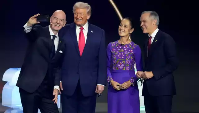 Gianni Infantino, presidente de la FIFA; Donald Trump, presidente de Estados Unidos; Claudia Sheinbaum, presidenta de México y Mark Carney, primer ministro de Canadá