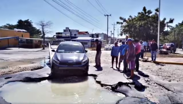 El enorme socavón apareció en la avenida López Portillo de Campeche