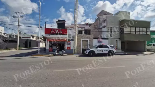 Cuatro sujetos intentaron robar en un expendio de la Unidad Habitacional Martínez del Río Blanco.