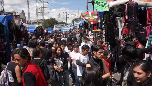El Tianguis El Chopo fue fundado el 4 de octubre de 1980