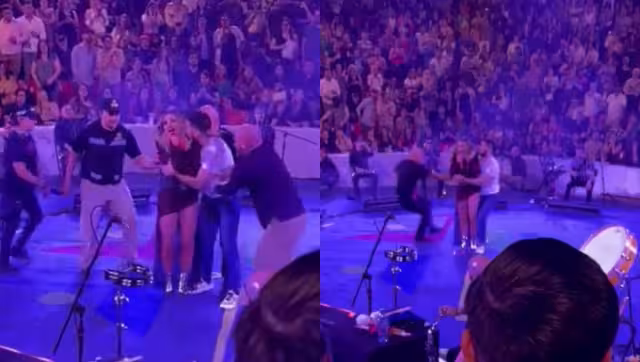 Fan acosa a María José durante su concierto en Chihuahua