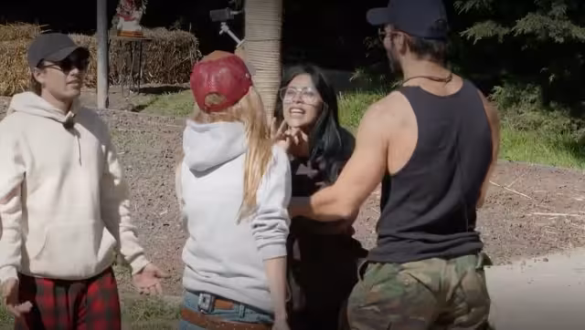 La Granja VIP: Manola Diez explota y amenaza a Kim Shantal y César Doroteo