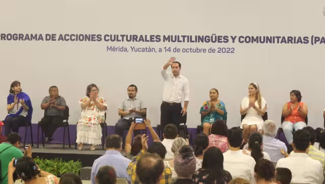 Mauricio Vila entrega apoyos a 19 proyectos de 14 municipios en Mérida