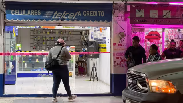 Mujer apuñala a empleada de local de celulares tras presunto conflicto sentimental en pleno Centro