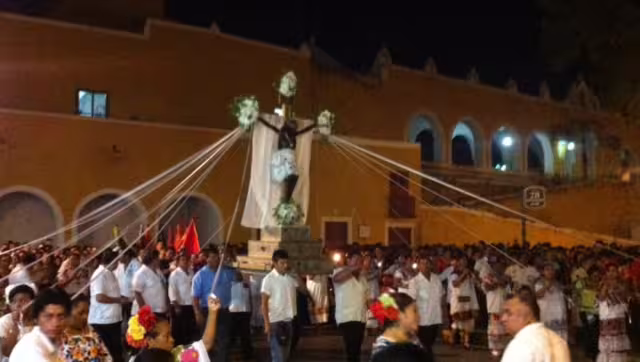 Ayer, en una misa ofrecida y con los acuerdos puestos sobre el altar, la comunidad de Sitilpech aceptó la señalada visita