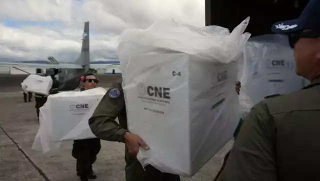 Con más de la mitad de las actas procesadas, el CNE comenzará ahora el escrutinio manual