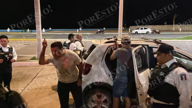 Los hechos ocurrieron cuando tres hombres y una mujer en completo estado de ebriedad intentaron evitar el operativo