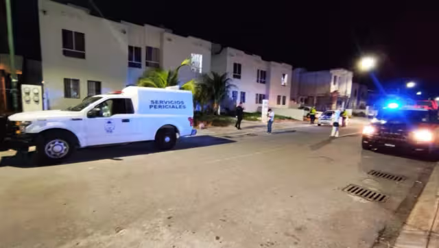 Un tío de la occisa encontró el cuerpo sin vida y llamó al número de emergencia. Trataron de auxiliarla, pero ya no tenía signos vitales.