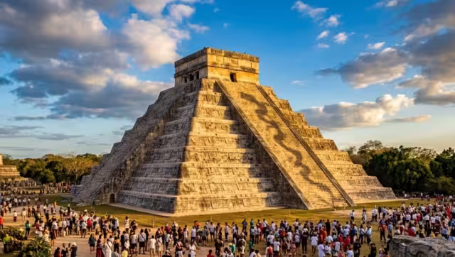 Chichén Itzá registra gran afluencia de personas en el Equinoccio de Primavera