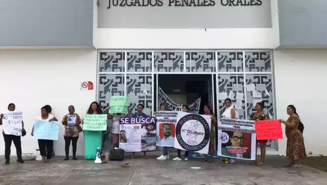 Madres buscadoras de Quintana Roo se manifiestan en los Juzgados Penales Orales de Chetumal