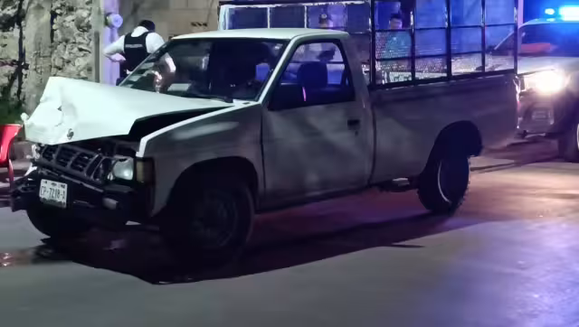 El menor que viajaba en la camioneta resultó con varios golpes en el cuerpo