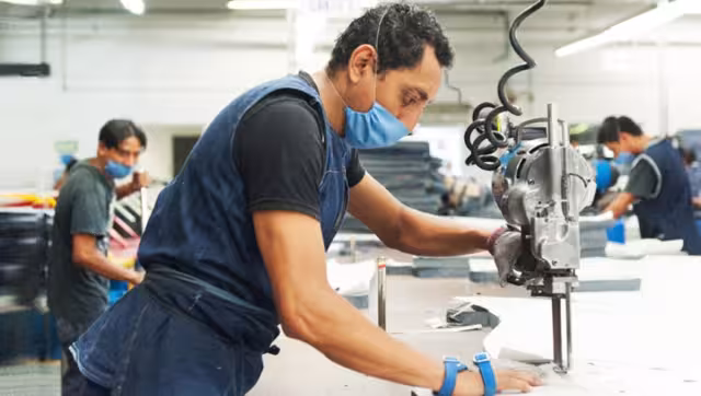 El IMSS informó  informó que cerró 2023 con cifras históricas en empleo formal con más de 22 millones de fuentes laborales registradas