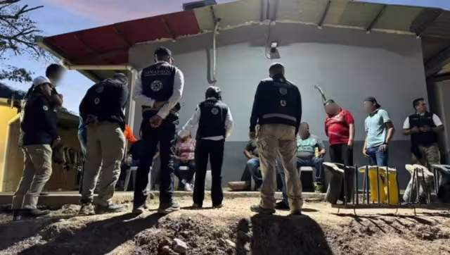 Las autoridades informaron que continúan las reuniones con familiares de los mineros, con el objetivo de mantenerlos informados sobre el progreso de las labores