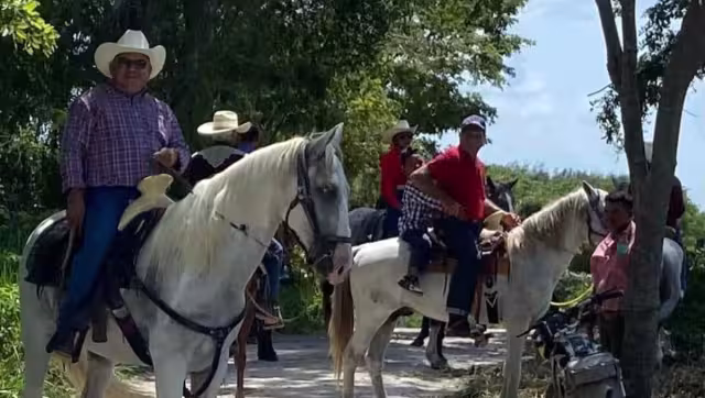 Habitantes del ejido se reunieron para celebrar al ejido que los vio nacer