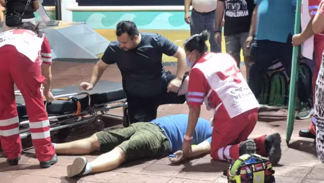 Fuerte movilización en el malecón del centro por emergencia médica.