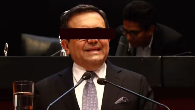 El exsecretario de Economía no podrá salir del país mientras se desarrolla el proceso, informó esta tarde la FGR.