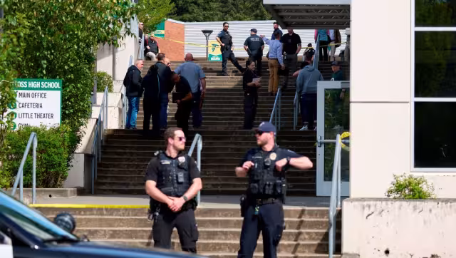 Tras el ataque, la escuela fue colocada en confinamiento como medida de seguridad