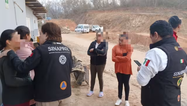 De acuerdo con los reportes oficiales, desde las 06:00 horas brigadas especializadas continúan las maniobras al interior de la mina