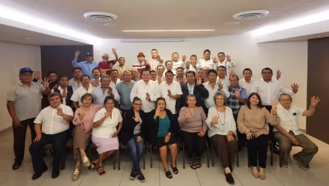 Asistieron el sábado pasado a una reunión en el hotel El Conquistador para declarar su apoyo