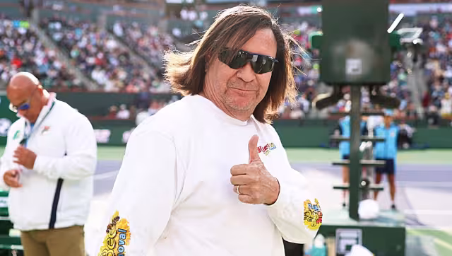 Los fanáticos se tomaron selfies con el héroe del día