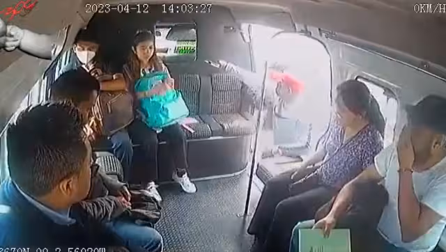 Asaltan con pistola a pasajeros de una combi que transitaba por la carretera México-Pachuca