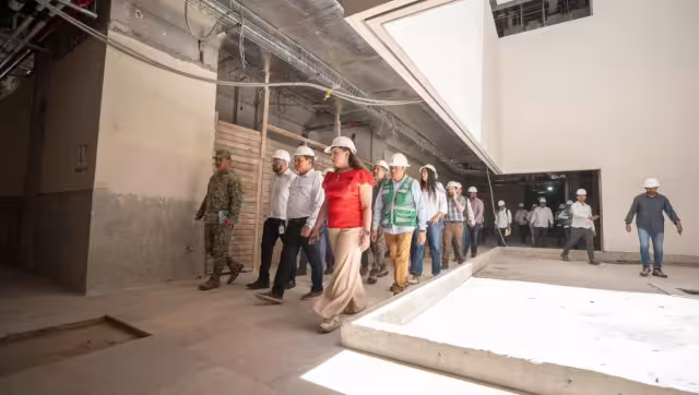 Joaquín Díaz Mena supervisa avances del Hospital General en Ticul.