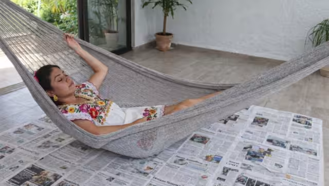 Yucatecos usan el periódico debajo de sus hamacas antes de dormir por las bajas temperaturas