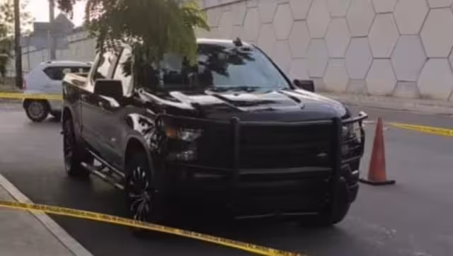 Después de la agresión intentó darse a la fuga y metros adelante abandonó su vehículo y continuó su huida