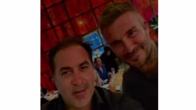 Así posó Julián Zacarías al lado de David Beckham