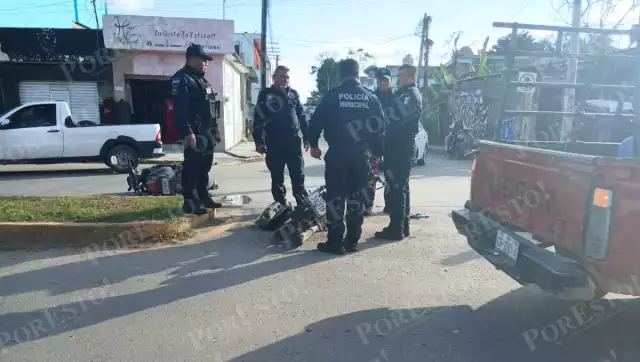 Motoneta se pasa el alto y provoca choque en Escárcega