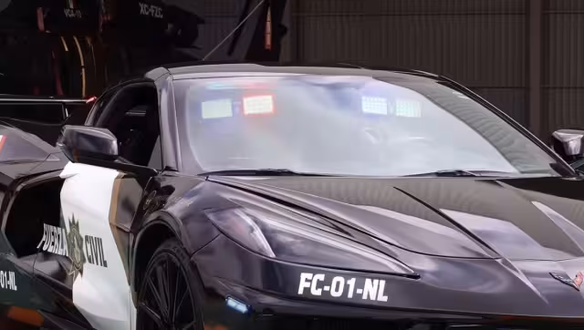 Fuerza Civil de Nuevo León presume patrullas de lujo; un Corvette y Mustang decomisados al crimen