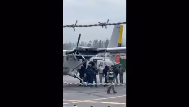 El ex vicepresidente ecuatoriano Jorge Glas, quien caminaba con dificultad, fue trasladado a una carcel de máxima seguridad este sábado 6 de abril