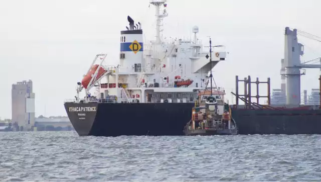 El crudo sería llevado por buques de almacenamiento directamente a los muelles de descarga en Estados Unidos