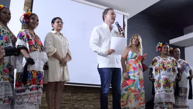 El senador con licencia del Partido Verde pidió a la oposición serenarse con los ataques al Presidente