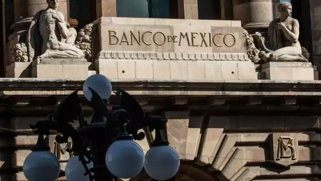 Banxico reportó un superávit comercial de 663 millones de dólares en noviembre, superior al de 606 millones registrado en octubre