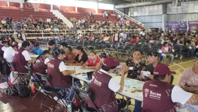 En Campeche, familias piden buen uso de la Beca Benito Juárez entre estudiantes