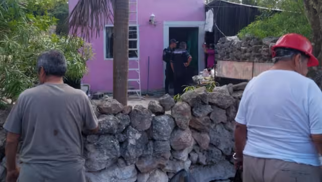 Los trabajadores de una empresa de servicio de internet resultaron heridos mientras laboraban