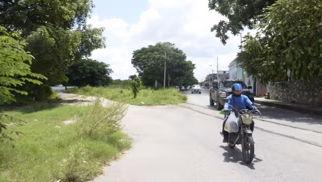 El mandatario estatal indicó que el proyecto original contemplaba revitalizar Paseo de Montejo, pero que las críticas que recibió modificaron el plan. Foto: Daniel Silva / Por Esto!