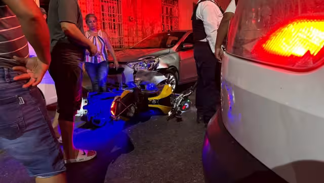 Paramédicos de la Cruz Roja atendieron al lesionado