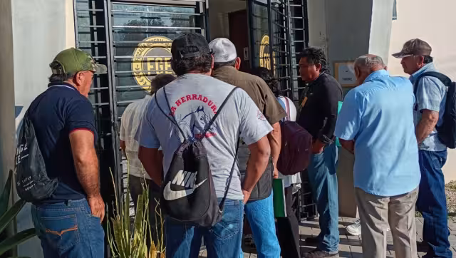 Tensión en la comisaría de Becanchén: grupo intenta apoderarse de ranchos con maquinaria pesada