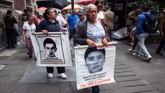 Con estas acciones, el gobierno federal busca reactivar el compromiso con la verdad y la justicia para las familias de los normalistas desaparecidos