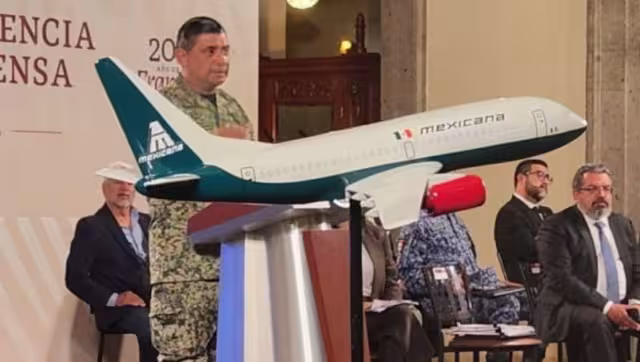 Andrés Manuel López Obrador informó que a partir de hoy regresará a operar la aerolínea Mexicana de Aviación