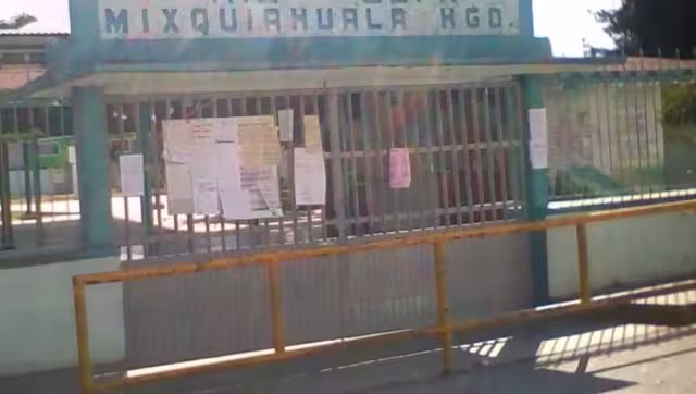 El niño permanecía en su salón de clases cuando recibió el impacto